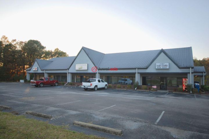 美国田纳西州麦地那总占地10927平方米的商业地产